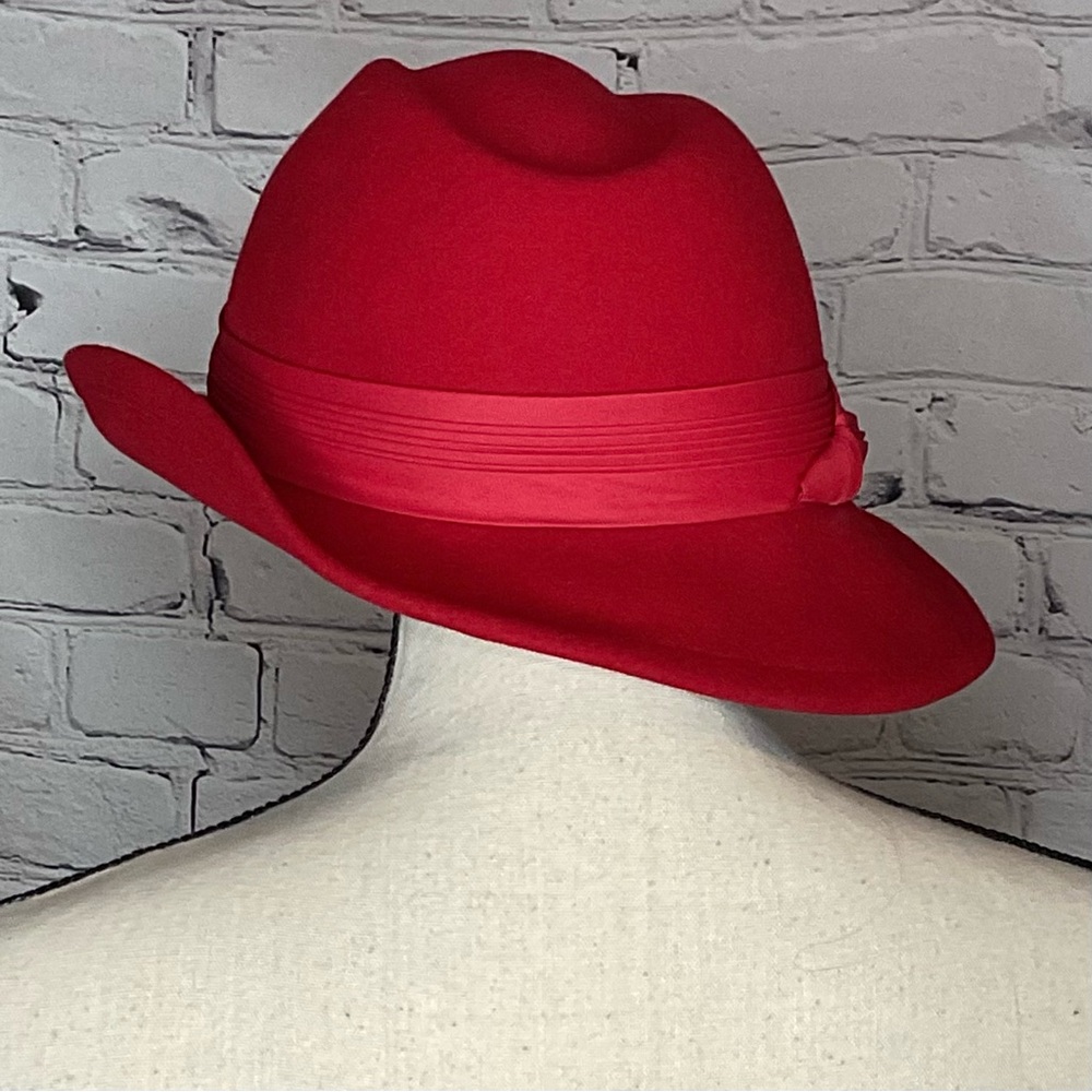 Betmar Vintage Red Wool Felt Cloche Hat - Picture 6 of 14